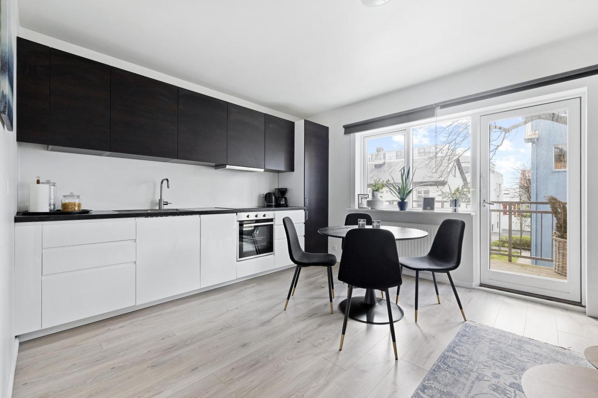 Lokastigur Charming And Inviting Apartment 雷克雅維克 外观 照片
